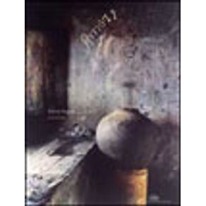 255666_vitrine.jpg 255666_vitrine.jpg