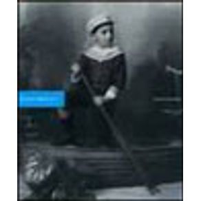 225372_vitrine.jpg 225372_vitrine.jpg