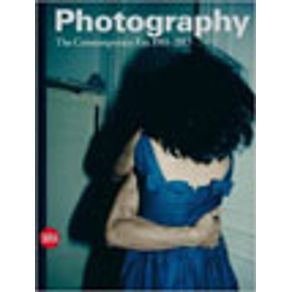 738886_vitrine.jpg 738886_vitrine.jpg