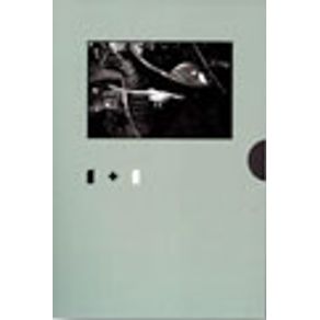 734639_vitrine.jpg 734639_vitrine.jpg